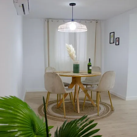 Centrico Estilo Moderno חרז